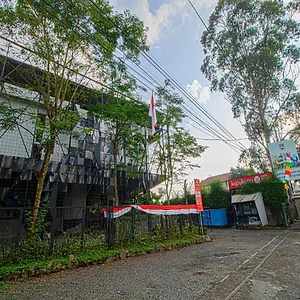 D'journey Hotel 2*