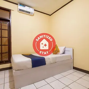 Super Oyo 2672 Bee M Syariah Hotel 2*