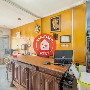 Oyo 1945 Bali Indah Hotel