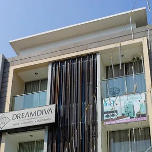 Reddoorz Near Setrasari Mall 4 Gasthuis Bandung