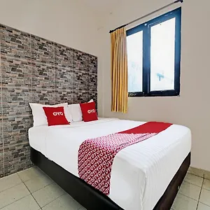 Hotel Oyo 1699 Verona