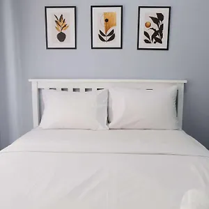Minimalist At Grand Afrika By Travelio 반둥