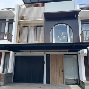 Rasafie Dago Villa *