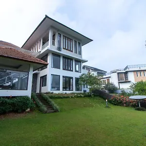 Family Only Large Backyard - De Reiz Kencana Syariah 4br *