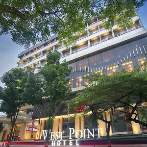 West Point 4* Bandung