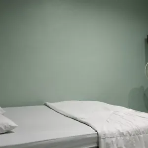 엘레노스 *