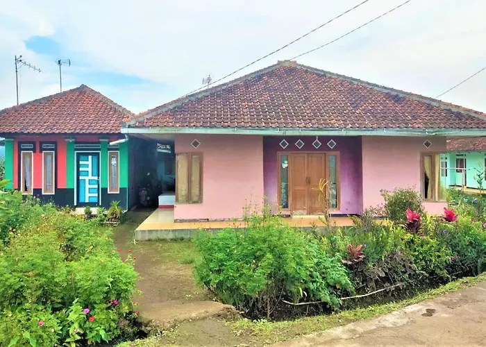 Фото Villa Lembang Bunda Cikareumbi