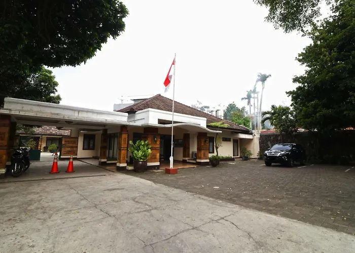 Magnolia Bed & Breakfast Bandung photo