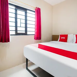 Hotel Oyo 3462 Cimindi