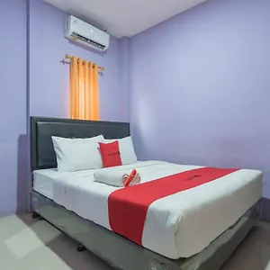 Reddoorz @ Gatot Subroto Street 3 2*