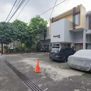 Koolkost Near Station Hotel *