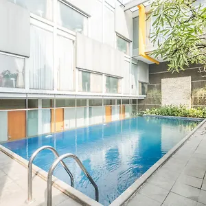 Capital O 874 Nyland Pasteur Motel 3*