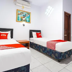 Oyo 91561 Gandhi 2* Bandung
