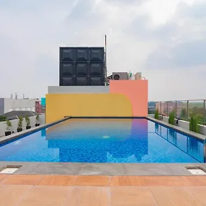 Sans Alexander Hotel