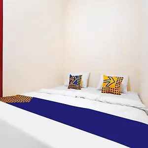 Spot On 91602 Red House Rents Syariah 2*