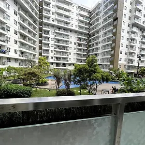 Cozy 2br Pool View Strategic Location Pasteur Apartment