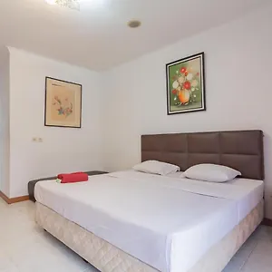 Dequr Dipati Ukur Mitra Reddoorz Hotel 2*