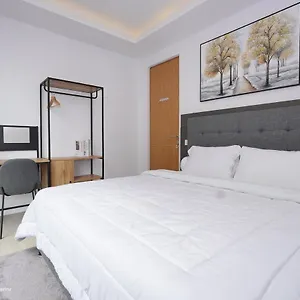 Villa Wezu Dago Village Bandung