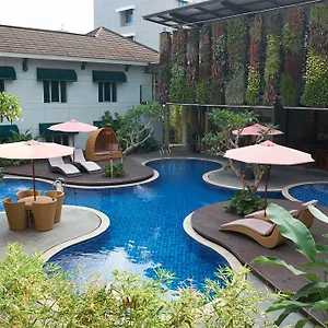 Otel Patra 3*
