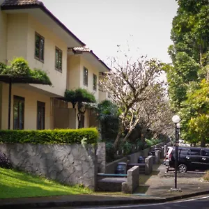 Hotel Puri Setiabudhi Residencia Bandung