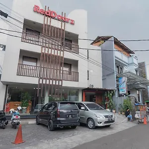 Guest house Reddoorz Near Afrika 3 Bandung