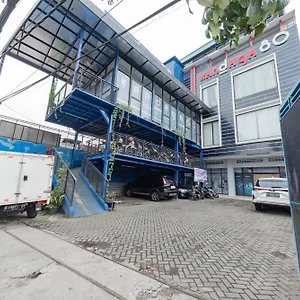 Reddoorz Near Stadium Arcamanik Hotel 2*
