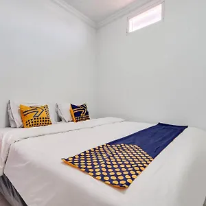 Spot On 91386 De Jawara Syariah Hotel 2*