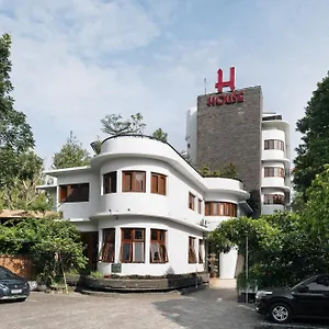 House Sangkuriang 3* Bandung