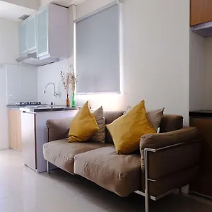 Apartment Modern Look 2br At Parahyangan By Travelio *