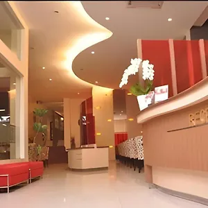 Scarlet Kebon Kawung Hotel 2*