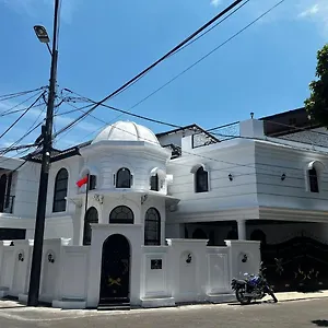 Utama House Holiday home *