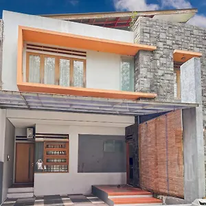 Large 3br Dago By 2ndhome Bandung