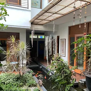 Raben House