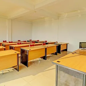 Capital O 91466 Neu Backpacker Tf Syariah Hotel 2*