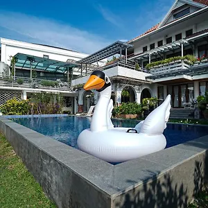 Namdur D' Garden Villa Bandung