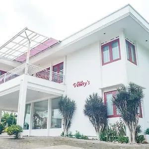 Villa Venetys Lembang By Bwb *