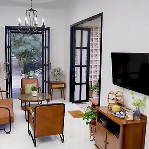 Rumah Seruni -