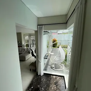 Cipedes Mansion 게스트하우스 반둥