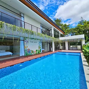 Triniti Garden Heated Pool Lembang * Bandung