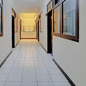 Oyo Life 92685 Kost Arimbi