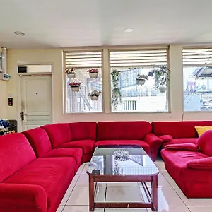 Oyo Life 92630 Siliwangi 63 Bandung