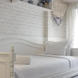 Elegant & Stylish At Gateway Pasteur By Travelio Apartment