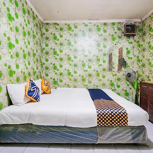 Oyo 94134 Ranca Szálloda Bandung