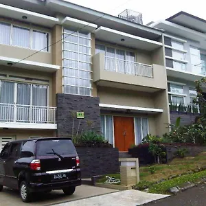 Semesterbostad Forest Hill B6 Bandung