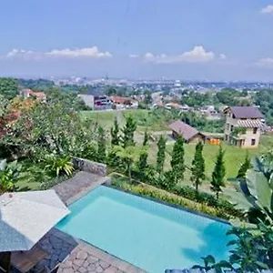 Rumah Teras Pavilion 2* Bandung