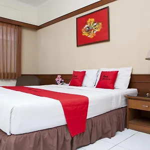 Hotel Reddoorz @ Cikutra 2 2*