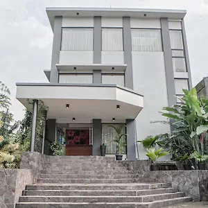Hotel Reddoorz Near Maranatha 2 Cimahi