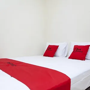 Guest house Reddoorz Near Maranatha 2*
