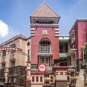 Nida Sukajadi Railway Station Cibogo Hotel 3*