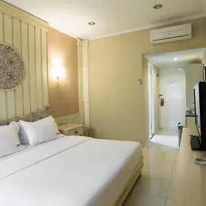 Reddoorz @ Istana Plaza 2* Bandung